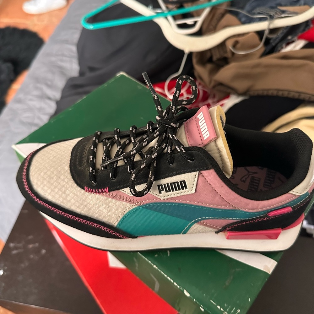Puma women’s